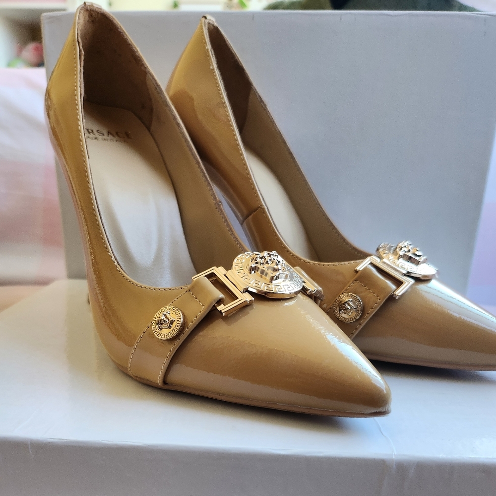 Unverified Versace heels Medusa detail glossy beige
